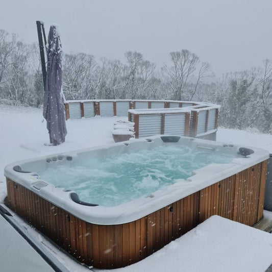 Relax & enjoy your spa time this winter with our tips to keep it running at its best